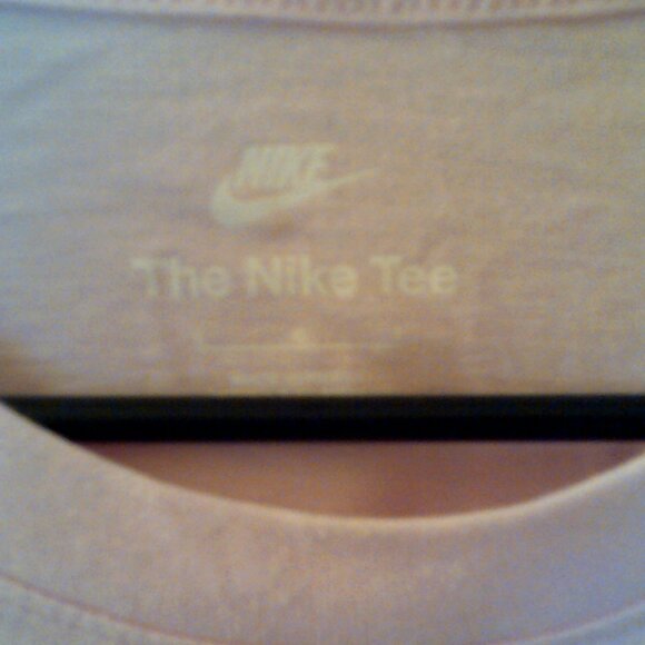 NEW NIKE SPORTSWEAR "Club Embroidered LS Tee" MEN'S PINK T-SHIRT L 655214-995 - Picture 3 of 7